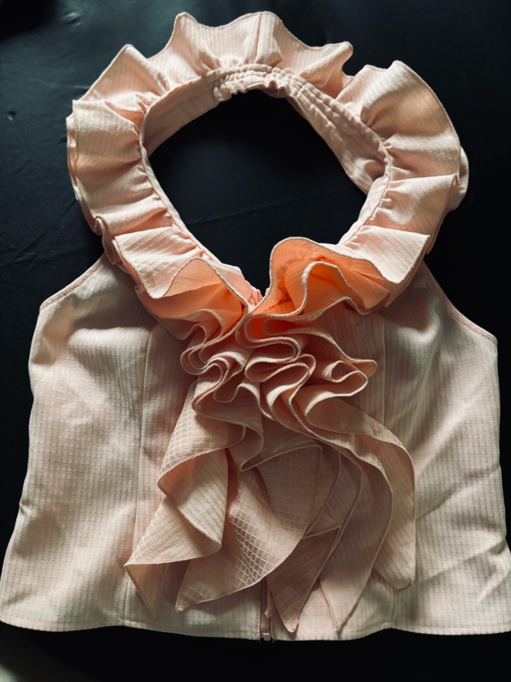 Ruffled Halter Camisole in Peach Size L (measurements in photo) - Picture 2 of 8